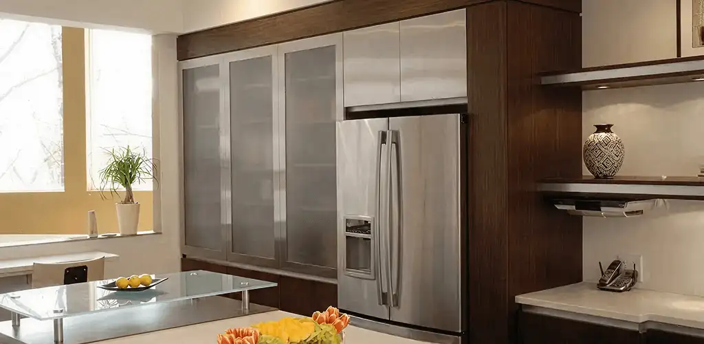 Cabinet door replacement and modern kitchen cabinet upgrade in Green Bay, WI